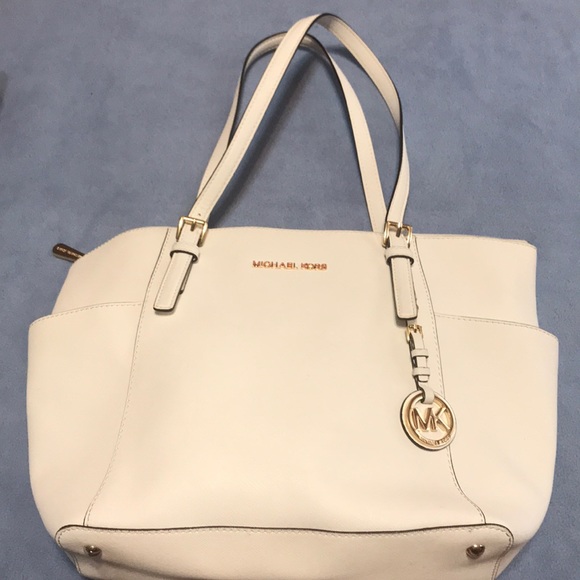 MICHAEL Michael Kors Handbags - Large white Michael Kors tote with gold trim